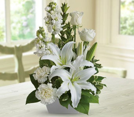 Soft sympathy wreath in white and green